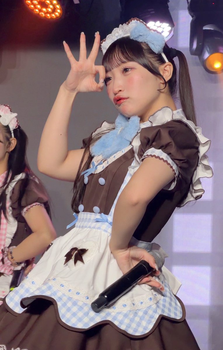 YochitomoC's tweet photo. なのぴぃの
メイドさん姿が
とても可愛くて
気づいたらチェキ列に♡

「なのぴはなのぴ」❤️💜

歌声、笑顔、レス、
ダンス、存在感…etc.
どれも素敵すぎて惚れます😍
またライブや物販通います🤝 https://t.co/0wPymtRZKi