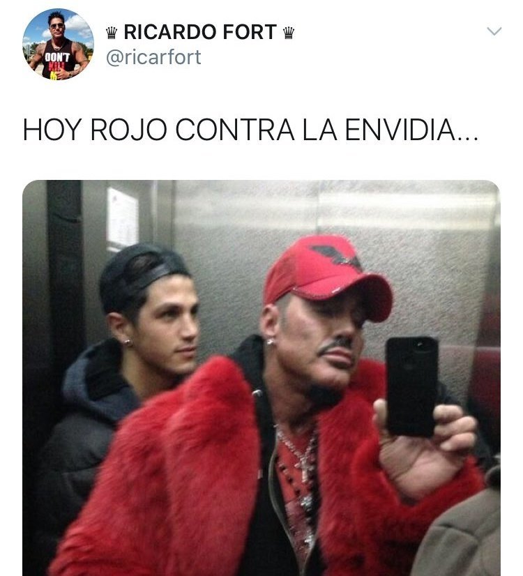 fbechaesoo's tweet photo. lisa así hoy: https://t.co/W4Dy7lROEE