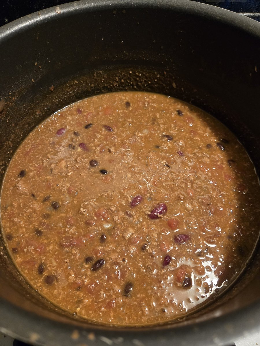 CYBRSOLDR1's tweet photo. #amiyum Turkey chili con carne. I started it early this morning and let it simmer all day long . Nice comfort food 😋 https://t.co/PtLyqNm7Fo