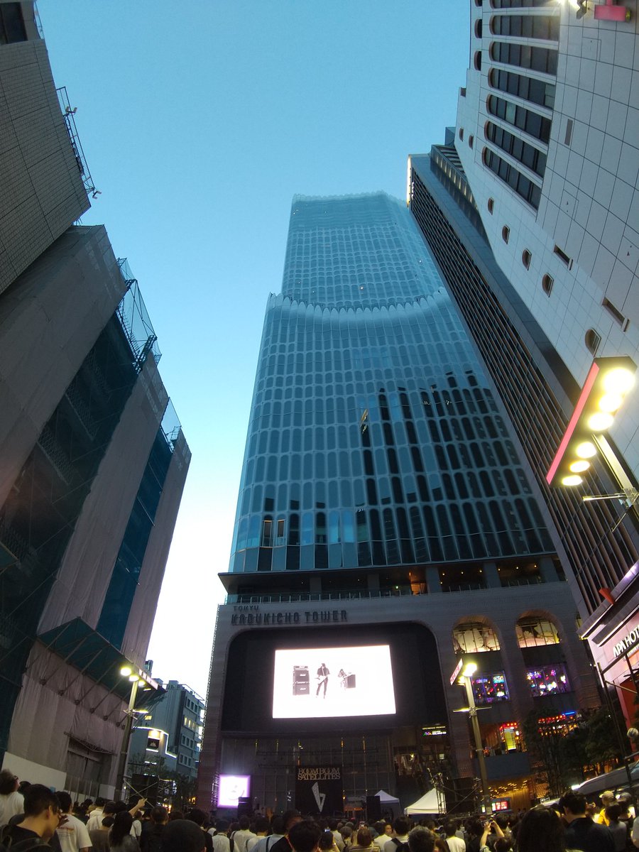 fjk_69's tweet photo. 夏の思い出 その3
2026/8/24(月) 歌舞伎町
THE SPELLBOUND×
BOOM BOOM SATELLITES 
“川島道行生誕祭” 
新宿東急歌舞伎町タワー 野外フリーライブ https://t.co/cpUVGpNWcz