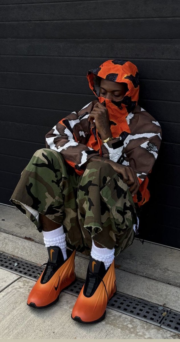 MR_BlueM's tweet photo. Who’s this guy 

🔥🔥 https://t.co/lN6TEuxWPA