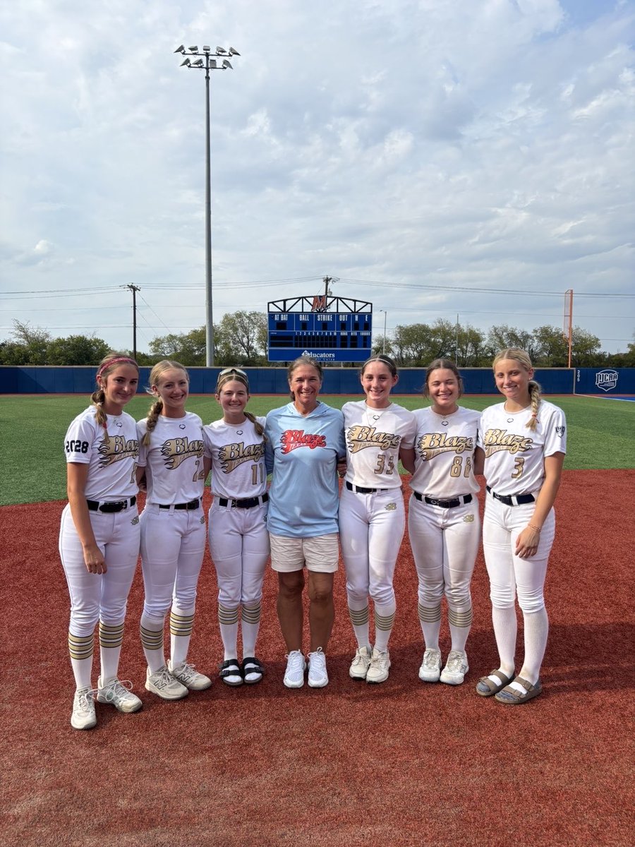 Leftylucybee's tweet photo. I had so much fun at the @McLennan_SB camp today with my team. I enjoyed the practice where I got feedback from @CoachBerry33 and @CoachJ_22 , and then got to make the adjustments right after in the scrimmage. I hope to be back soon!

@TXBlz16uGoldFut https://t.co/47vvUM44Tm