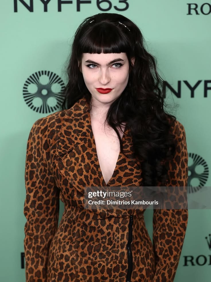Jeangreysknight's tweet photo. Ivy wolk is in talks to star as Kitty Pryde in the upcoming ‘X-MEN’ movie. 

(Via @DEADLINE) https://t.co/6H4RtUAF9s