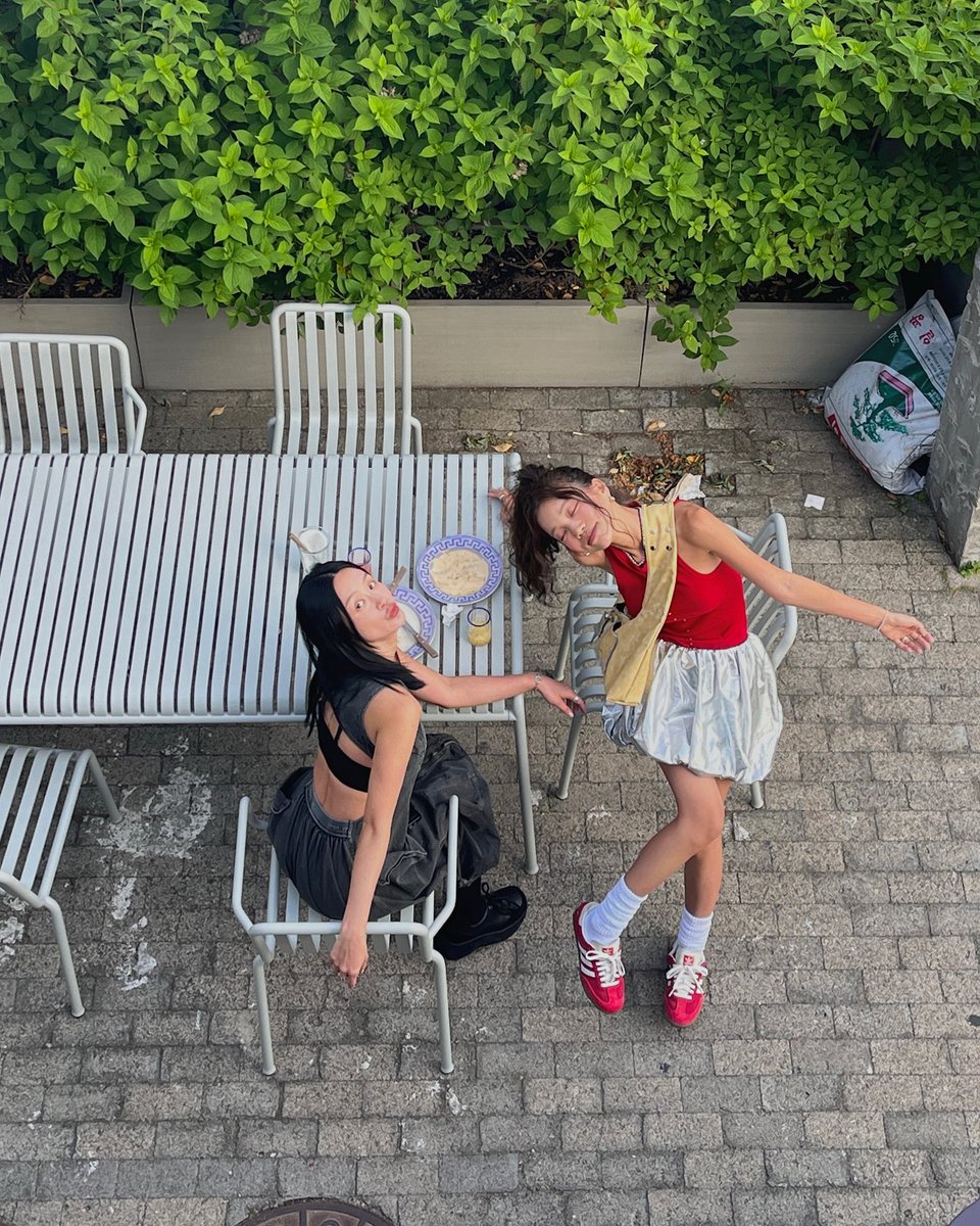 SheilaSilva08's tweet photo. 心の中にぽっかりと穴が空いたような、不思議な静けさ。結構大事なことだと思うんだ。 🍀
YVeXe https://t.co/2DyBAsqZCZ
