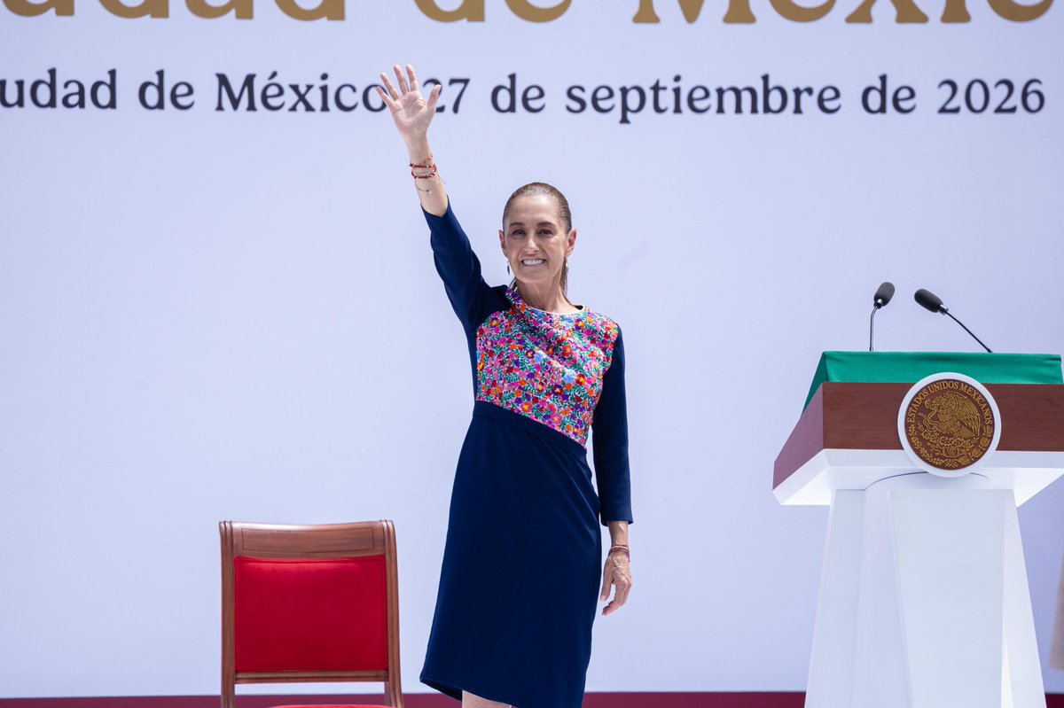 servimetcdmx's tweet photo. Desde #SERVIMET nos sumamos a la celebración por estos 2 años de transformación liderados por la presidenta @Claudiashein 🇲🇽. 

Su mensaje hoy en el Zócalo nos inspira a seguir trabajando con Honestidad y Resultados por el bienestar y el desarrollo urbano de nuestra gran CDMX, de la mano de nuestra Jefa de Gobierno @ClaraBrugadaM.
¡Ni un paso atrás en la justicia social! 🗣️

#HonestidadYResultados  #ClaudiaSheinbaum #CuartaTransformación
