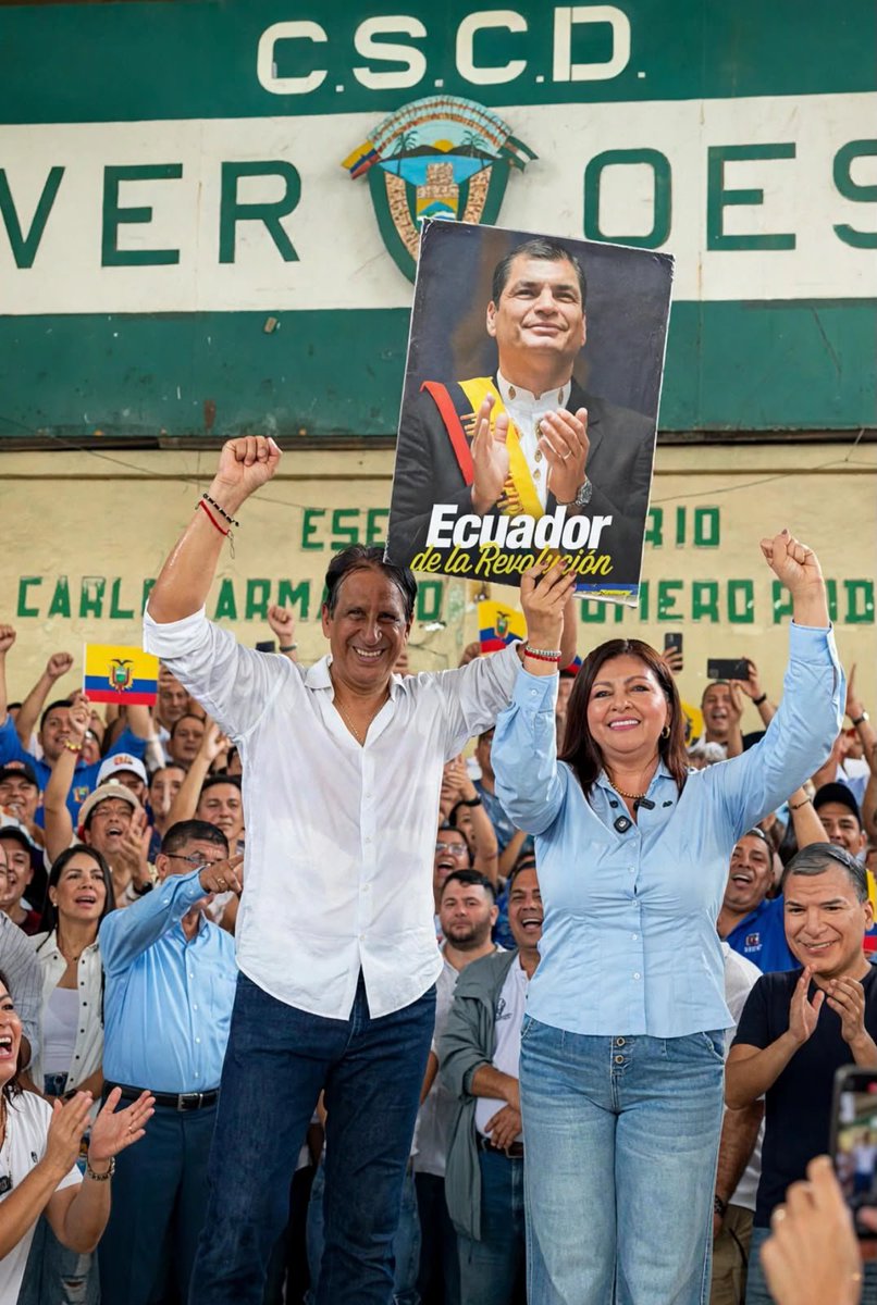 SofiaEspinRC's tweet photo. La fuerza nace en el territorio: cuando la gente se organiza, participa y trabaja unida, cada comunidad se vuelve más fuerte. ✊🏼

Porque organizados podemos transformar nuestras realidades y construir juntos.

#GuayasVencerá #GuayaquilVencerá https://t.co/Ifnodh05X3