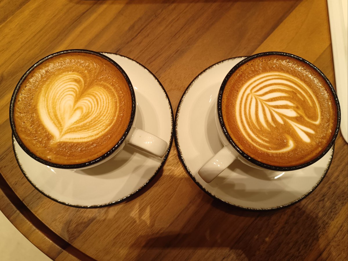 IrmgardUpjqcy's tweet photo. Primera prueba de la nueva cafetería eco-friendly, café orgánico y ambiente súper acogedor Me encanta esta nueva experiencia! https://t.co/HVwZeJolik