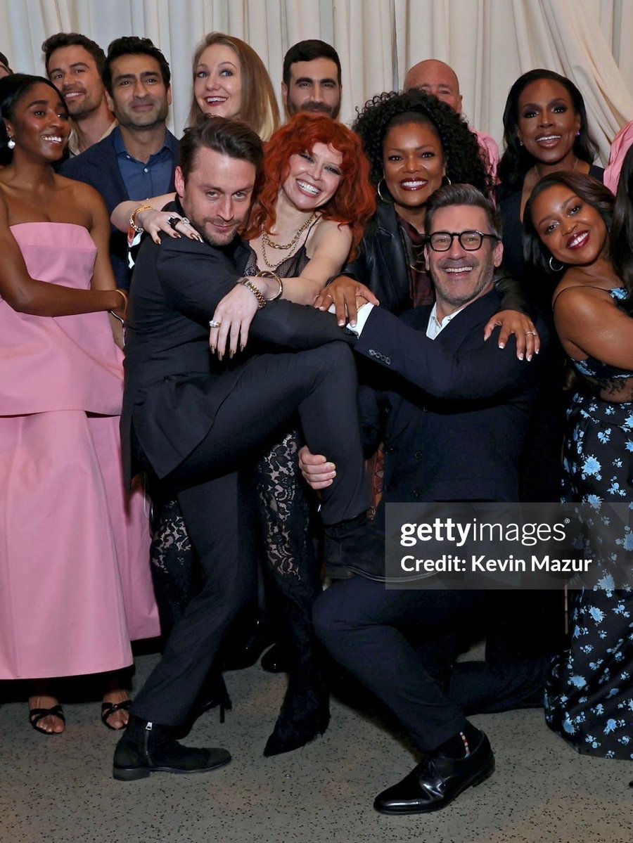 nocontextkier's tweet photo. my take on the succession vs. mad men debate is that i really love television https://t.co/T1iFLSUr7f