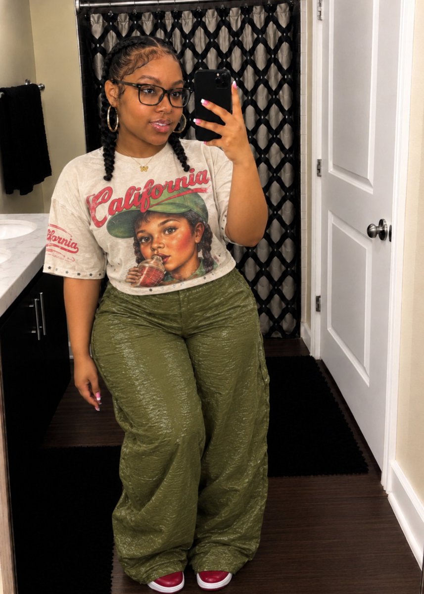 NikkiWeeden's tweet photo. I'm Her😍♥️💋 https://t.co/9Xoi9mV75N