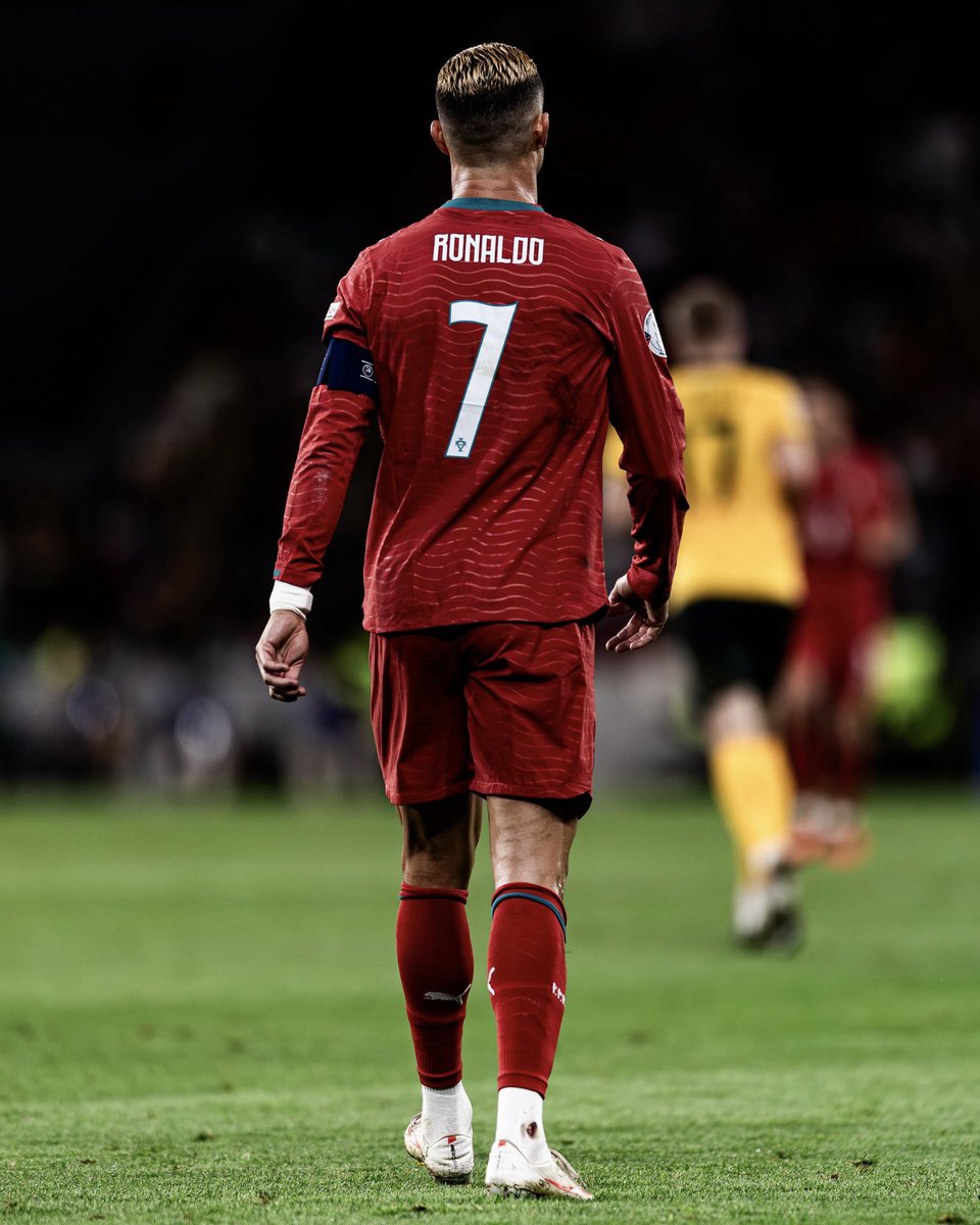 CRonaldoNews's tweet photo. The greatest. 🐐 https://t.co/1yNgnwP2eV