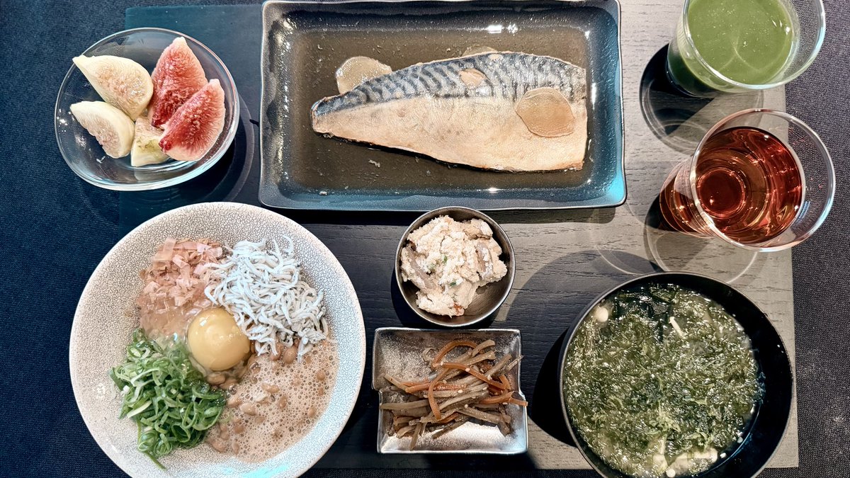 yuusaku_buddica's tweet photo. 今日は一日ハードなので朝食はしっかり食べます。仕事を頑張るよりも、食事を頑張る方が簡単にパフォーマンス上がります。食事は仕事。 https://t.co/18MFPb9uXv