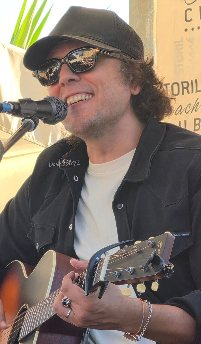 bussolediermal's tweet photo. 10 anni fa iniziava un viaggio straordinario fatto di note, sorrisi e sogni condivisi. Grazie per aver reso ogni raduno una seconda casa.🏡❤️🐺
#ErmalMeta #10annidinoi❤️ #radunodeilupidiermal #genova https://t.co/ATqchppm1V