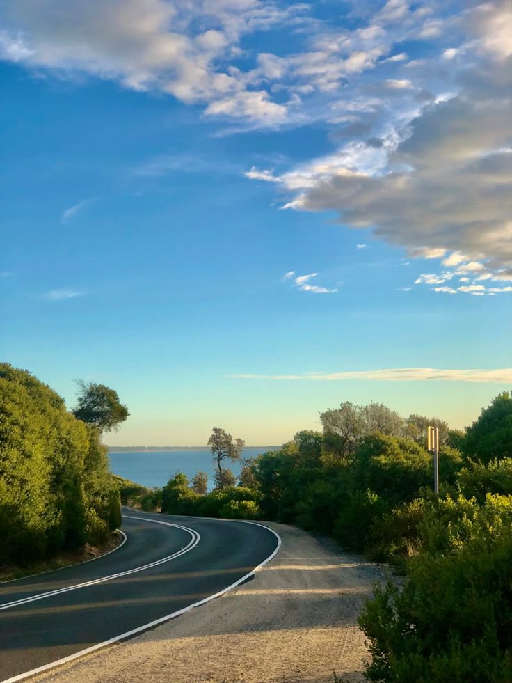 echoesofworld's tweet photo. Australia https://t.co/c5FNFANyUy