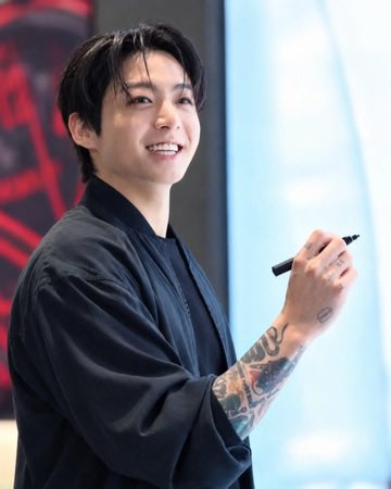 JEONKH_'s tweet photo. the smile i love https://t.co/QCjEscR26C