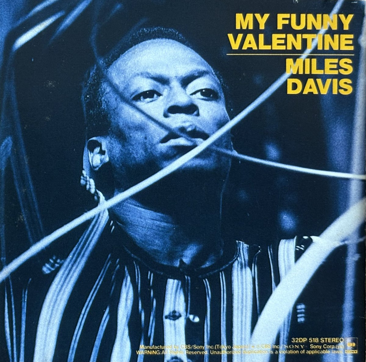 OM7341861341855's tweet photo. ALL BLUES ～ Miles Davis 5
https://t.co/q8UpSw00Et
今日の車載💿   🚙💨
今日9/28はM.・デイビスの命日1991.9.28没の情報が。"Kind of Blue"の初録音から5年後のLive盤で
"MY FUNNY VALENTINE"／Miles Davis(1964年2月録音)
#MilesDavis
#GeorgeColeman
#HerbieHancock
#RonCarter
#Tonywillams https://t.co/ceJAXnhtsU
