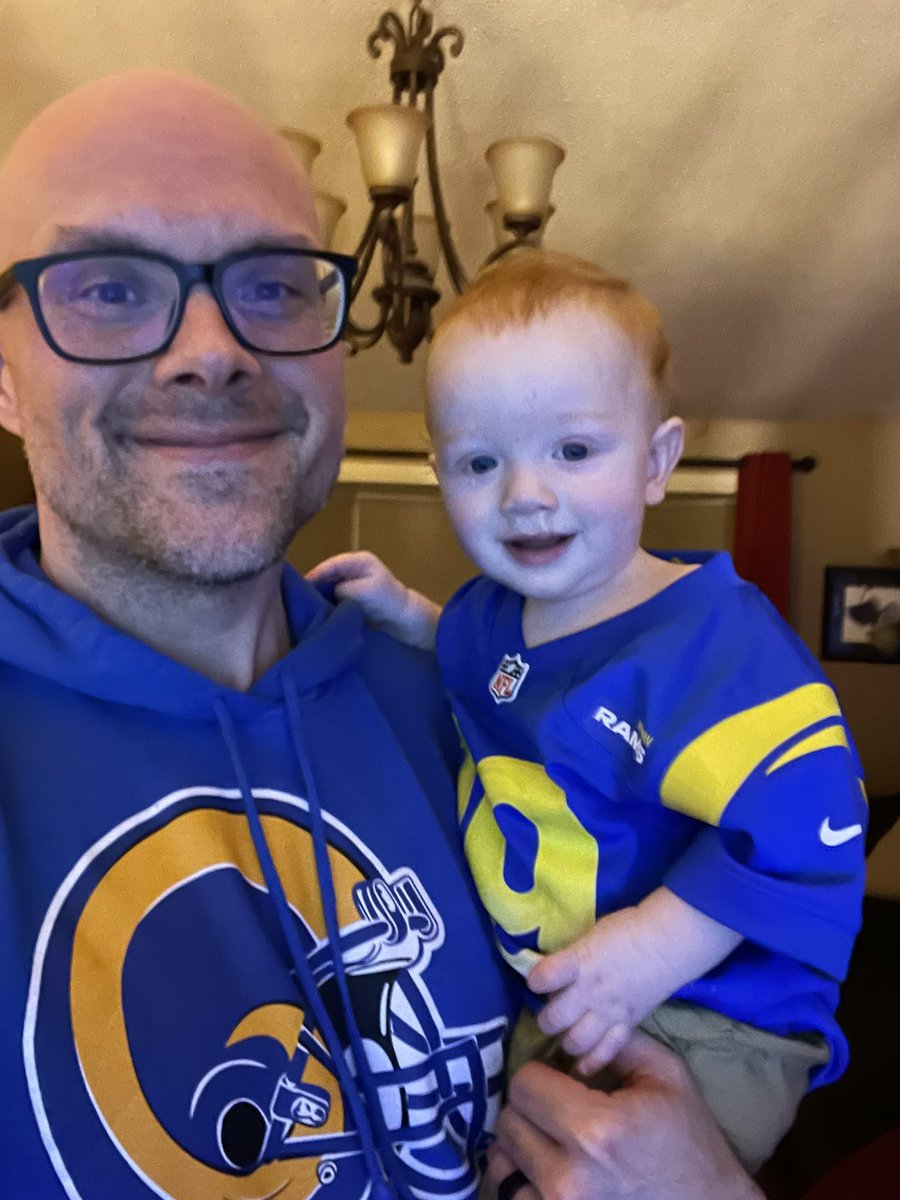 Howie_Beas's tweet photo. @RamsNFL 🙋‍♂️ https://t.co/RqAYzOo5yG