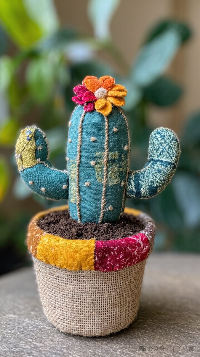 Danksti's tweet photo. Hoy hice un lindo adorno de maceta con telas recicladas, una manualidad fácil y económica que ilumina cualquier rincón!， https://t.co/OILBuEnnQe