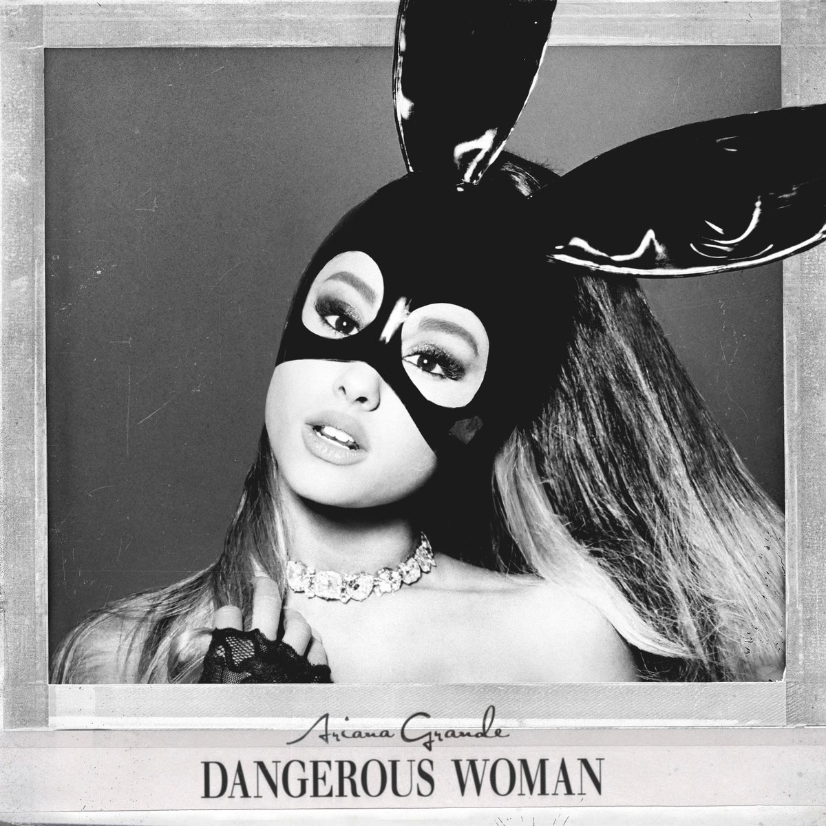 buffys's tweet photo. i speak for everybody when i say we need atleast one more LOUD ariana grande album https://t.co/OyiGn1NC10