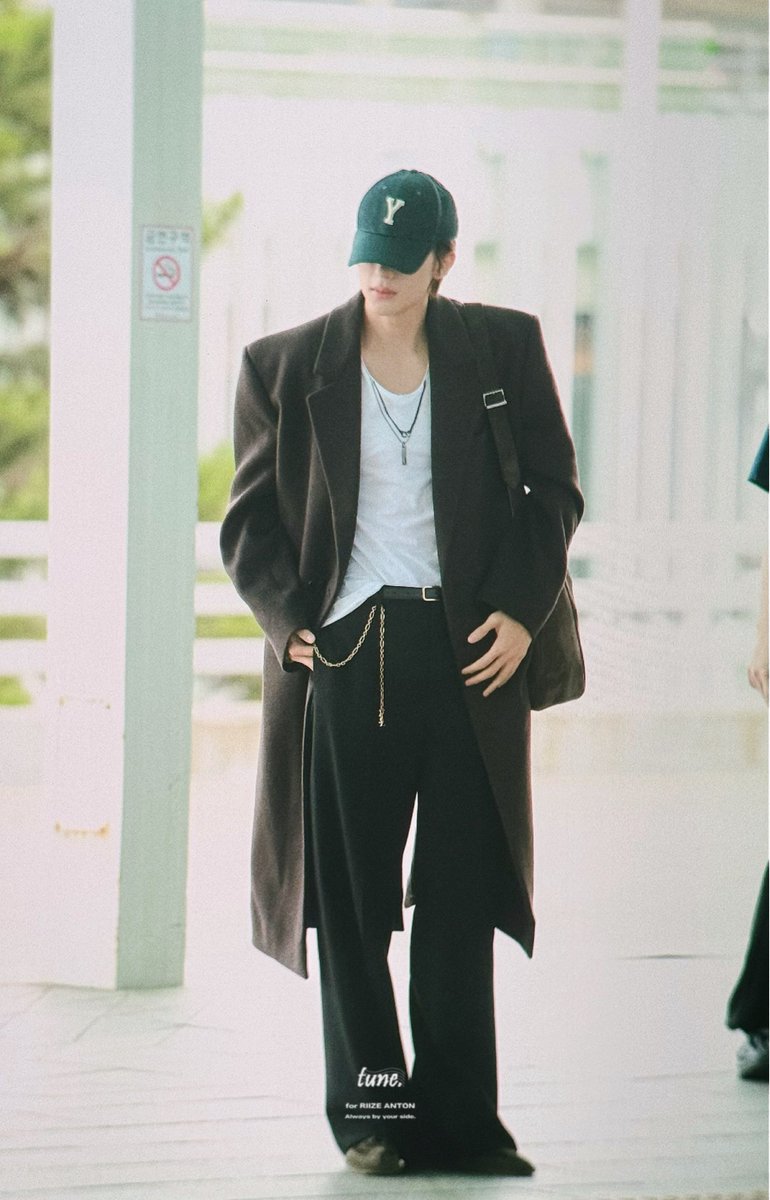tune0321's tweet photo. 260928 YSL 
#ANTONxSaintLaurent #ANTONxSaintLaurentSS27
#앤톤 #ANTON #라이즈 #RIIZE #アントン #찬영 https://t.co/qyysfgA06J