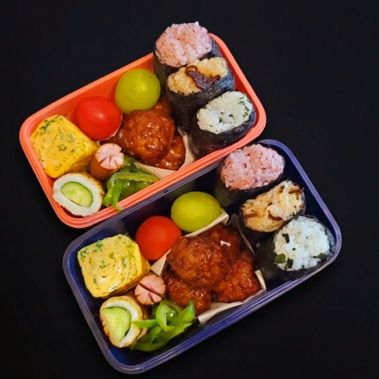 ThatsNow5's tweet photo. 2026年9月28日
おむすび 弁当
梅,昆布,わかめおむすび
鶏肉だんごﾐｰﾄﾎﾞｰﾙ
ちくわきゅうり
ｳｲﾝﾅｰ,ﾋﾟｰﾏﾝ炒め
玉子焼き
#おにぎり
#お弁当
#備忘録
#お弁当記録 https://t.co/lRShnzEpST