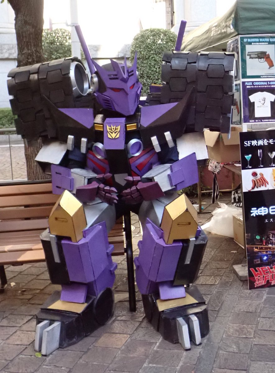 AnnoyingKenta's tweet photo. おはようコグなしども
俺は仕事に行きたくないぞ
#DJD
#Cosplay
#Transformers https://t.co/HbA8TWpw00