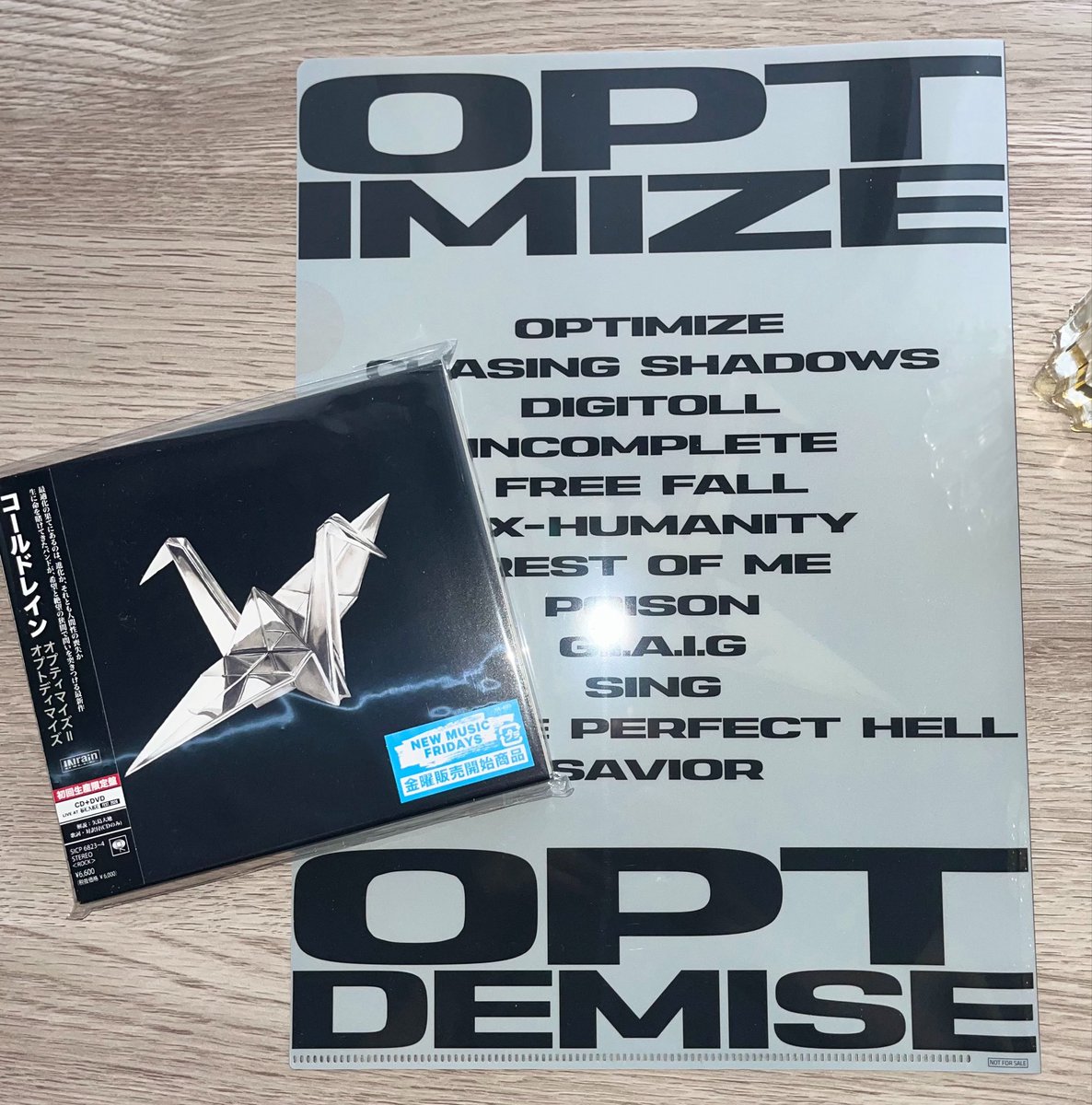 miho414coldrain's tweet photo. アルバムはもうAppleMusicでガンガン聴いてるけど、やっと現物が届いた🙌クリアファイルカッコイイ〜！早速お仕事で使うよ👍
 #coldrain  #OPTOPT https://t.co/I5cZjqPxaO