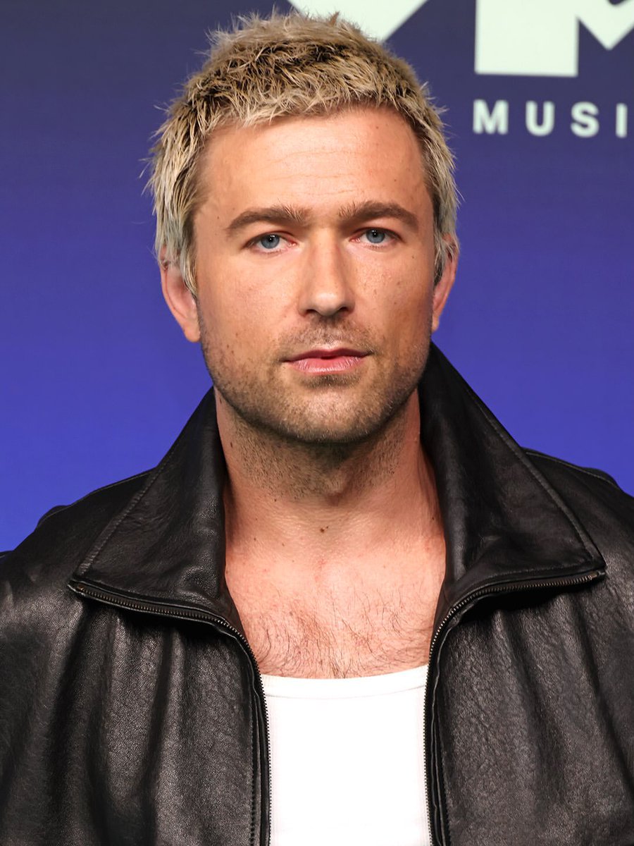 sklenardaily's tweet photo. Brandon Sklenar at the 2026 MTV Video Music Awards. https://t.co/gFfAuO7zsd
