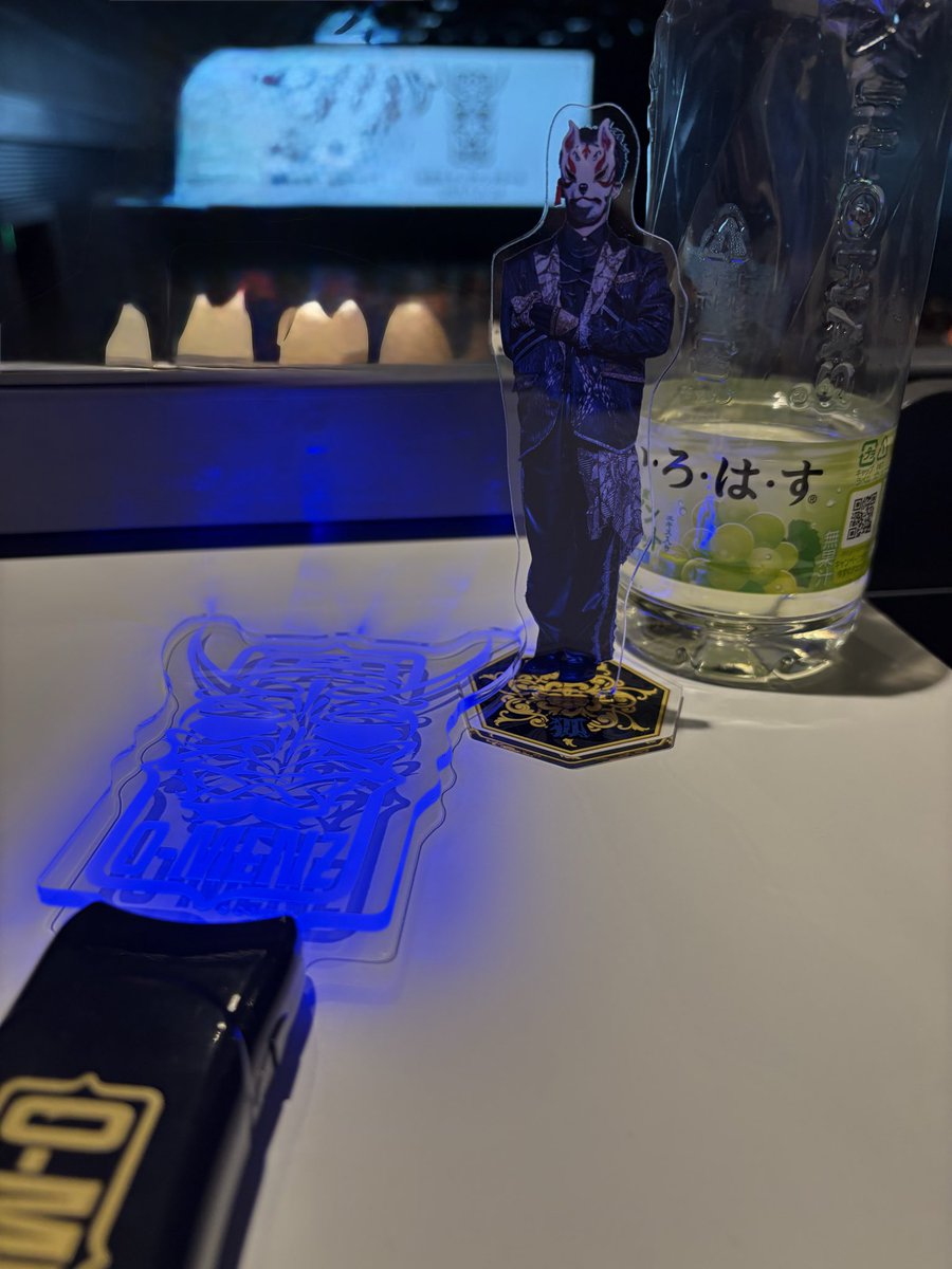 maimaikon's tweet photo. まだまだ余韻に浸ってる(*¯︶¯♥)
ほんと楽しかった🥹
久々の生O-MENZ＋仲良し共犯者にも会えて終始笑ってエネチャ出来た🖤💛🧡🩷💙💚❤️
今週も1週間頑張ろ💪🏻 ̖́- https://t.co/VUODs77iHL