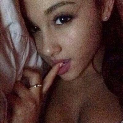 cyzipt's tweet photo. men with eyeliner https://t.co/4parHIfJtR