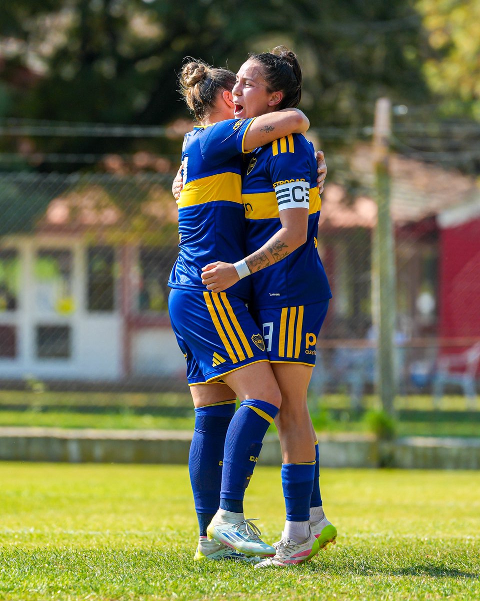 BocaJrsFutFem's tweet photo. ¡+3 de Santa Fe para Casa! 😏💙💛💙 https://t.co/tqW0OSCfGX