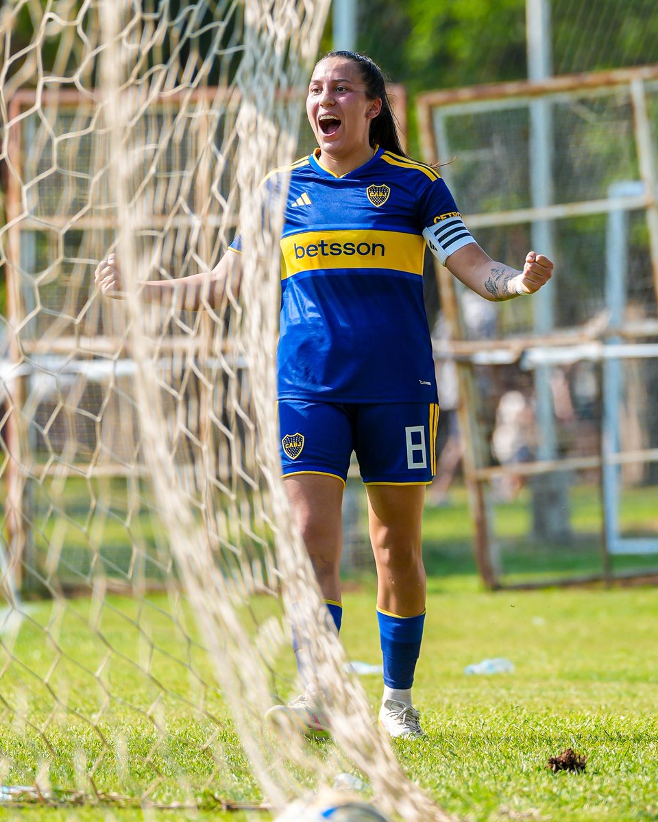 BocaJrsFutFem's tweet photo. ¡+3 de Santa Fe para Casa! 😏💙💛💙 https://t.co/tqW0OSCfGX