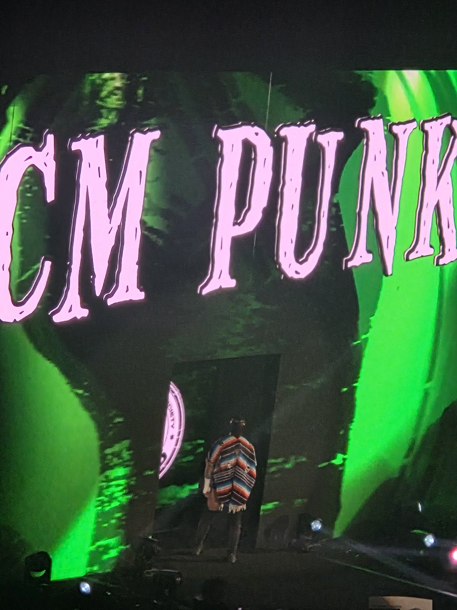 Infamous43's tweet photo. @WrestleCourt @BagHutch413 I was there, knew it wasnt a tv event. It was better that way. https://t.co/GT4NsgLQ3E