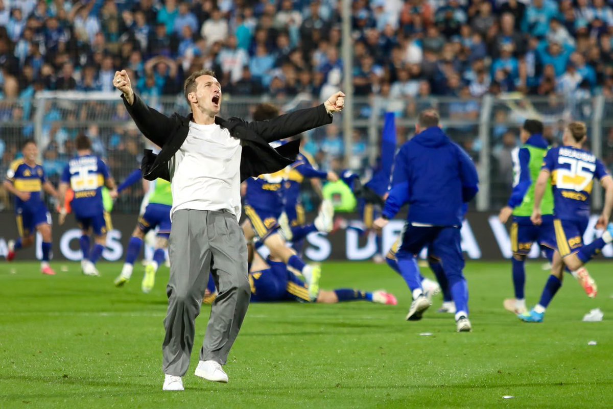 Augustocesar22's tweet photo. “EL QUE TENGA MENOS MIEDO DE GANAR SERÁ EL QUE SE LLEVE EL ENCUENTRO” dijo antes del partido. Boca tiene DT. https://t.co/Rrvwj5CIqT