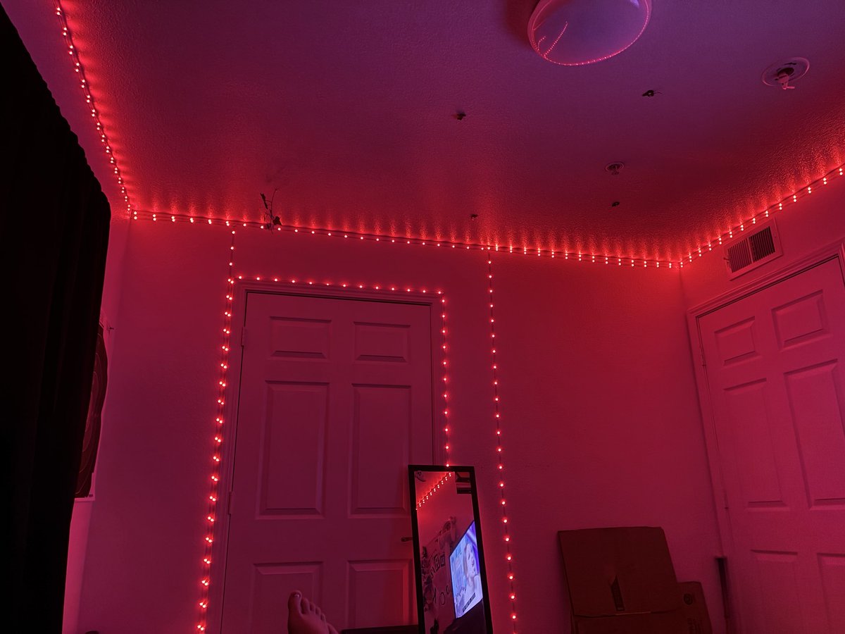 rubyrose_pole's tweet photo. New room adjustment 💕
•
•
•
•
I want to go get my nails done soon.. what color should I get? 🫦 https://t.co/WeJkaAEYgr