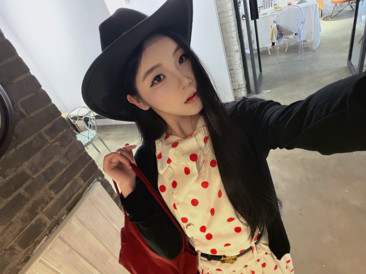 Lucyd5xg's tweet photo. https://t.co/IoOtvfyVqC
