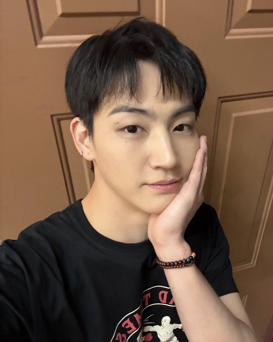 528hzkr's tweet photo. 💚

CHICAGO
Last stop. Let’s get LOUD🔥🔥🔥🔥

tape: roots one last ride
See you in there, Ahgase🐥💚

#JAYB #제이비 #528Hzkr 
#2026tape_roots_USA https://t.co/R1jce7khfd