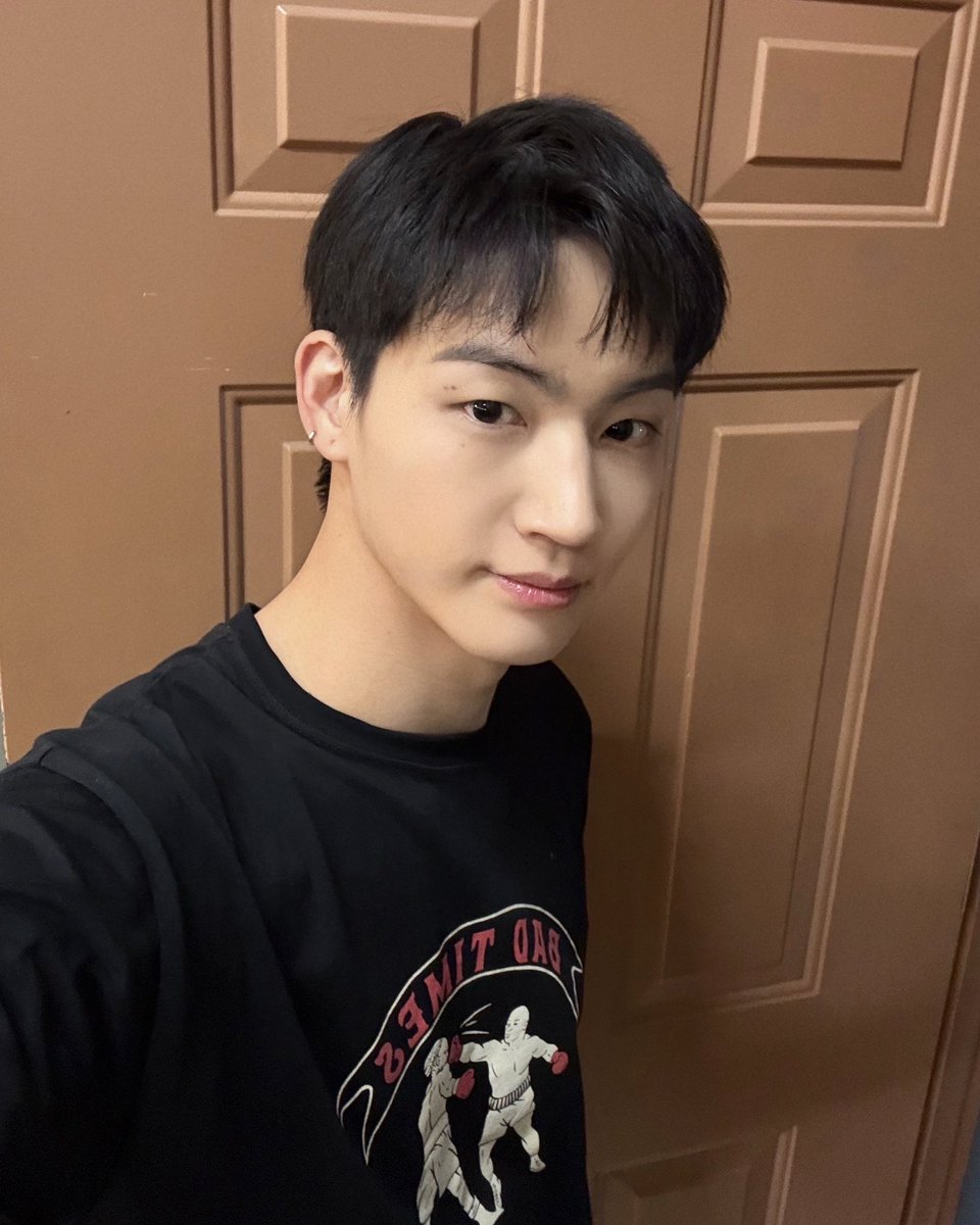 528hzkr's tweet photo. 💚

CHICAGO
Last stop. Let’s get LOUD🔥🔥🔥🔥

tape: roots one last ride
See you in there, Ahgase🐥💚

#JAYB #제이비 #528Hzkr 
#2026tape_roots_USA https://t.co/R1jce7khfd