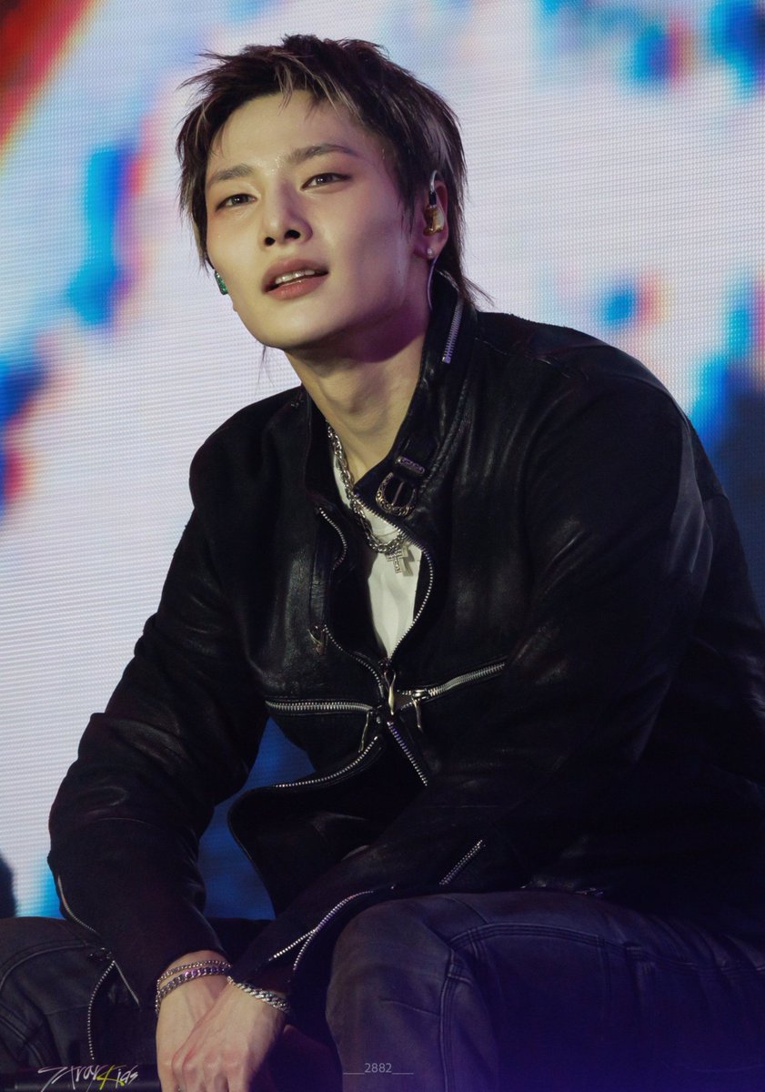 top_ayen's tweet photo. gawd he's so breathtaking https://t.co/8tXlW7Z0p1