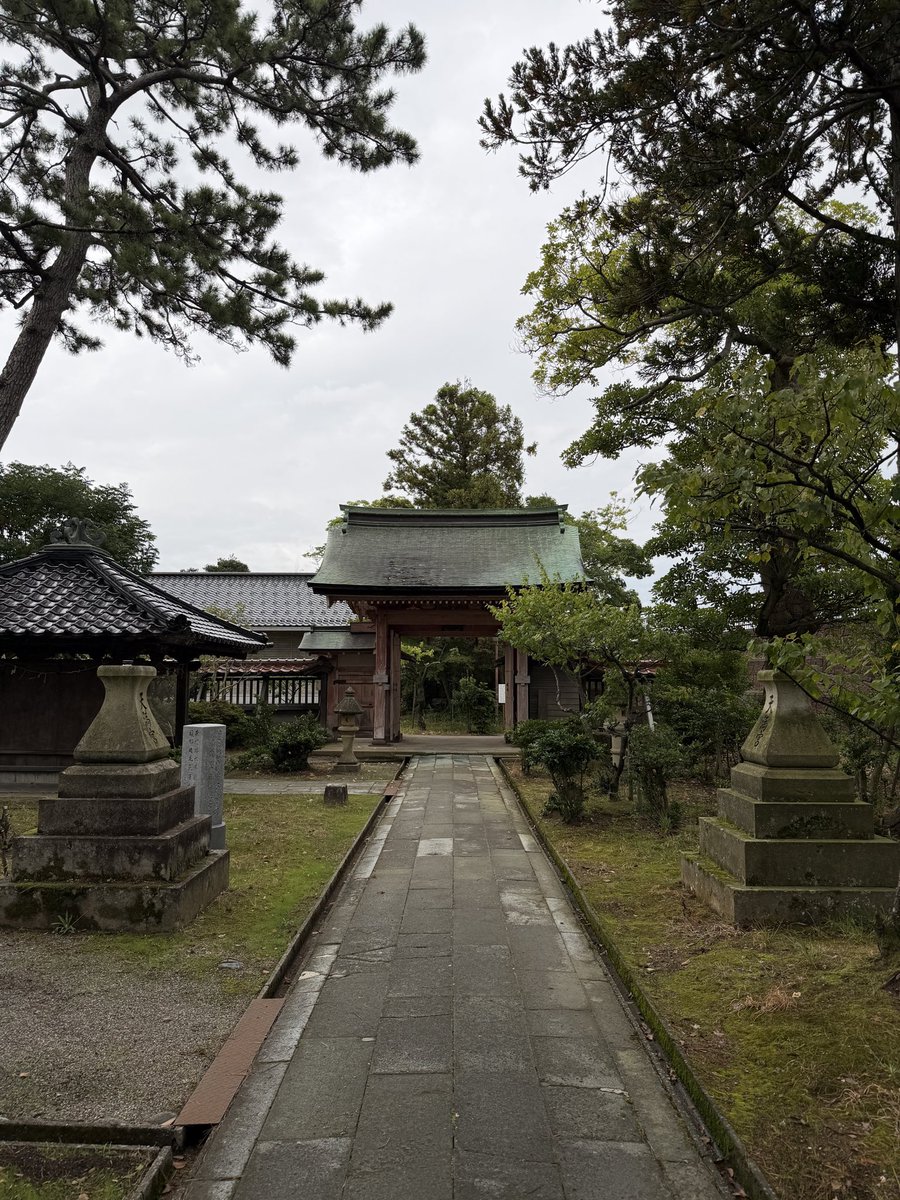 komatsutenmangu's tweet photo. おはようございます。
雨の降る朝を迎えました。
9月もあっという間に残り数日。
今週もよろしくお願いします😊 https://t.co/wBppHF0Yob