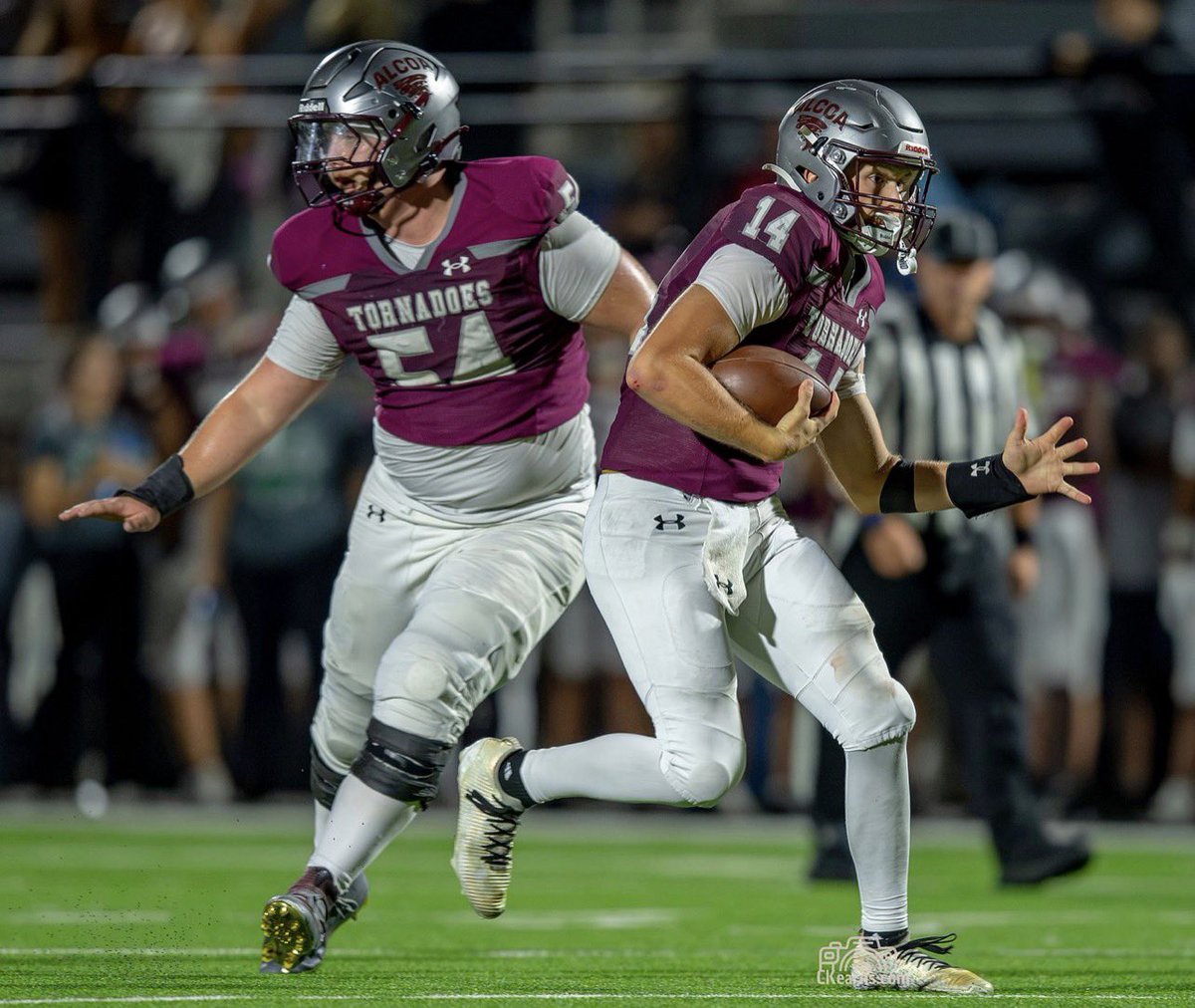 CadenGang12345's tweet photo. Clearing the way and clipping buzzard wings for our QB last Friday night against Fulton! 🌪️

@tornados_fb @CoachAllen02 @5StarPreps @247Sports @2HYPEsports @247recruiting @Rivals @RivalsHS @rivalrythursday @On3 @PrepRedzoneTN @prepxtra @PrepRedzone @CSmithScout @briannixalcoa @FightingScot61 @SweetlandDavid @CSmithScout @CoachO_MTSU @FBCoachK @Coach_Nady @CoachMikePolly @CoachTrautFB