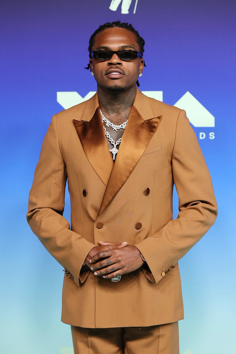 ComplexMusic's tweet photo. Gunna pulled up to the #VMAS red carpet looking too clean 😮‍💨

He will be hitting the stage as one of tonight’s performers. https://t.co/F3SxMgp9Ia
