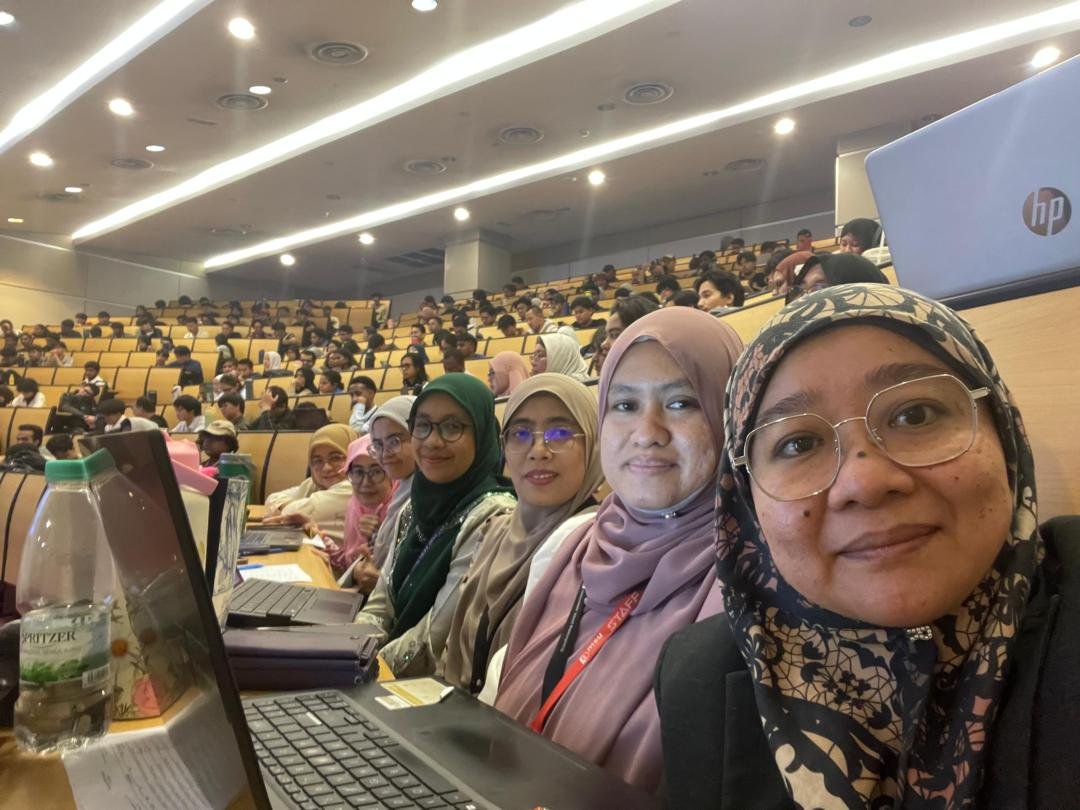 msumalaysiaFISE's tweet photo. September 2026 ISC Welcoming Session ๐ Thank you to all students, mentors & staff for joining us on 22 Sept! Wishing everyone a successful, rewarding & memorable semester ahead. ๐
#ISCWelcomingSession #MentorMenteeProgramme #MSUmalaysia #MSUFISE #MyPremierDigitaltech https://t.co/X5xNxbDkm7