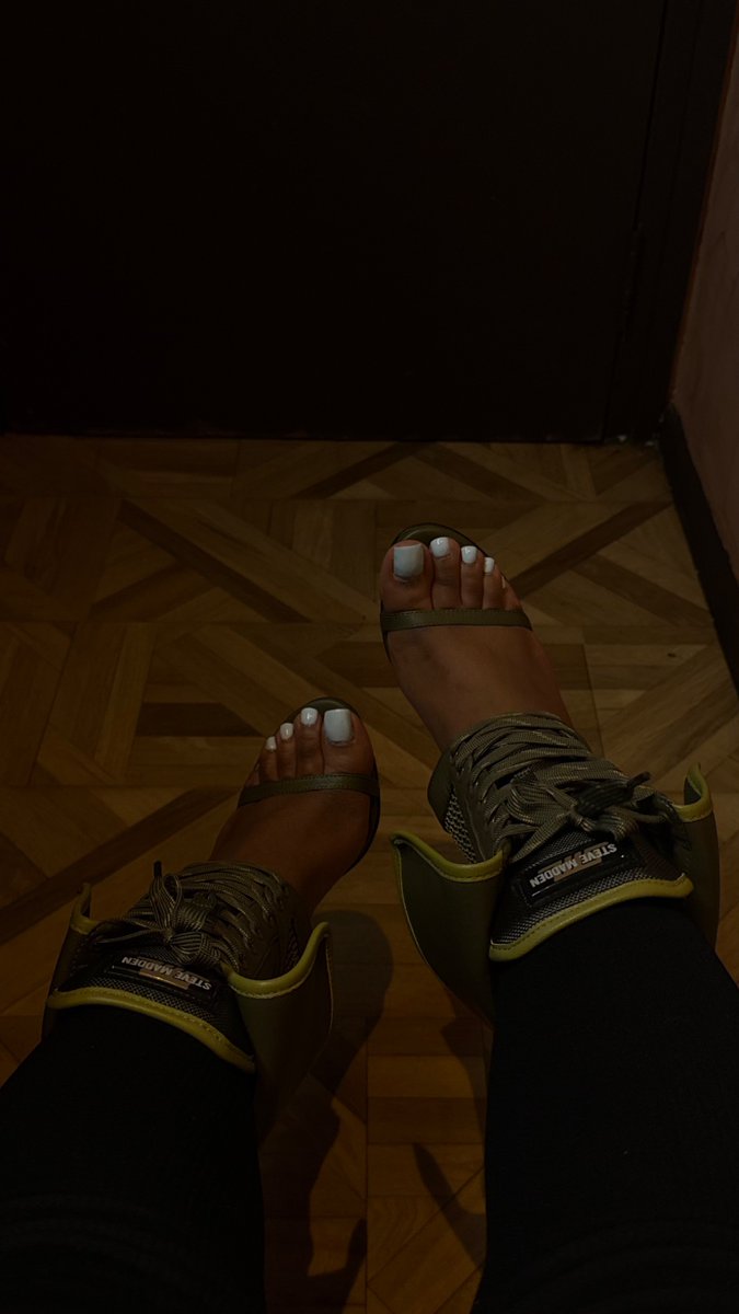 boyabenyathi_l's tweet photo. Love these Stivovo heels down, and they are comfortable. 😍 https://t.co/ydpkD0YW5U