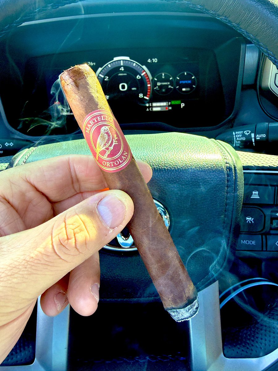 the00Beard's tweet photo. Decided to light up the #Martello #Ortolan cigar. You can taste the earthy, peppery, espresso notes of this cigar. That Habano wrapper is on point for this Nicaraguan binder and filler they used. Overall a great smoke. I need to try it with coffee or an espresso next time. 🔥🤌🏽 https://t.co/uYhESrRyIg