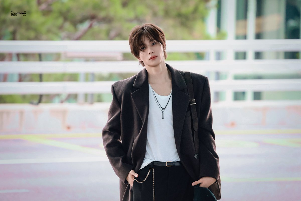 ACOUNTDOWN321's tweet photo. 260928 ICN

#ANTON #앤톤 #찬영 #RIIZE #라이즈 #ANTONxSaintLaurent https://t.co/kRax5RHVMd