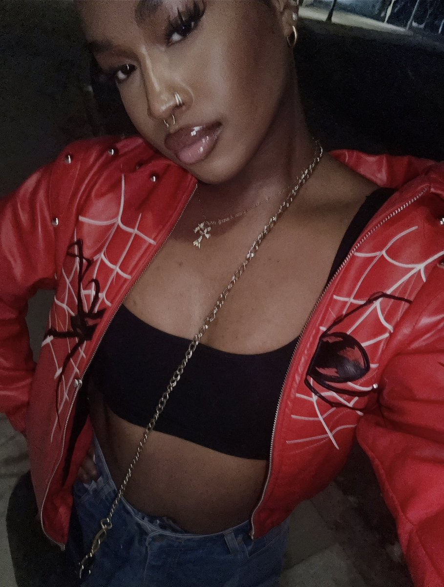 mariannamareee's tweet photo. I HAVE ONE WORD….. OLANDRIA🎀

she gagged her set! like she CLEARED THAT MF 

#OlandriaxVMAS #Olandria https://t.co/u49niswYNP