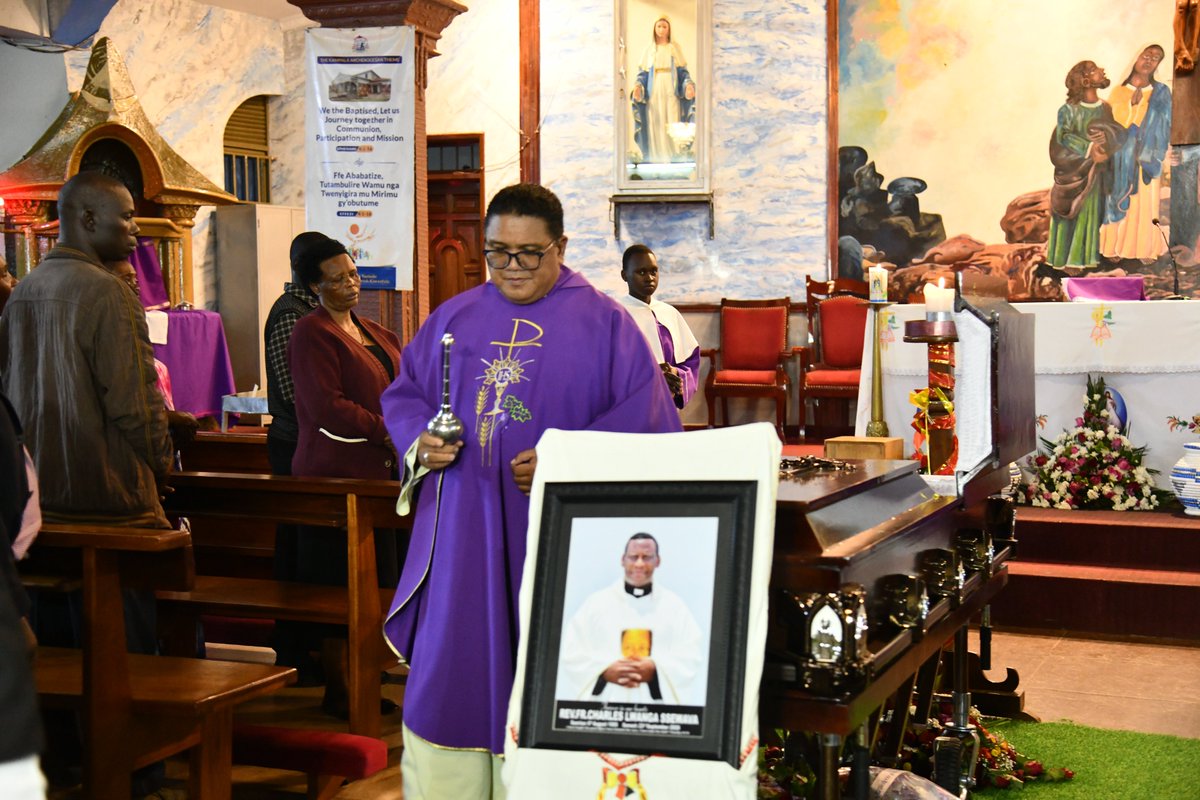 radiomariaug's tweet photo. Fr. Raymond Kalanzi, led another Requiem Mass in honor of the late Fr. Charles Lwanga Ssewava at St. Mbaaga Tuzinde Kiwatule Catholic Parish. https://t.co/kMzcBlTVx0