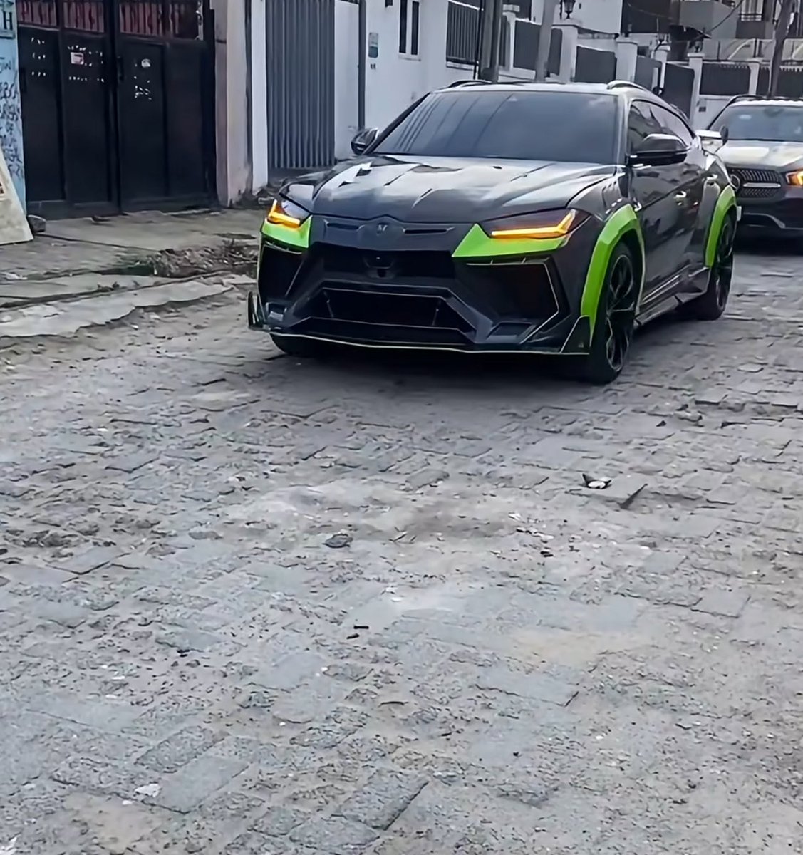 proxy63s's tweet photo. Is Mansory aware they made this car or not ? https://t.co/WWowt3YXH1