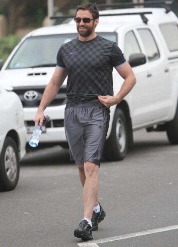 moopiezel's tweet photo. Hugh Jackman wearing shorts https://t.co/lmMkEqPZTL