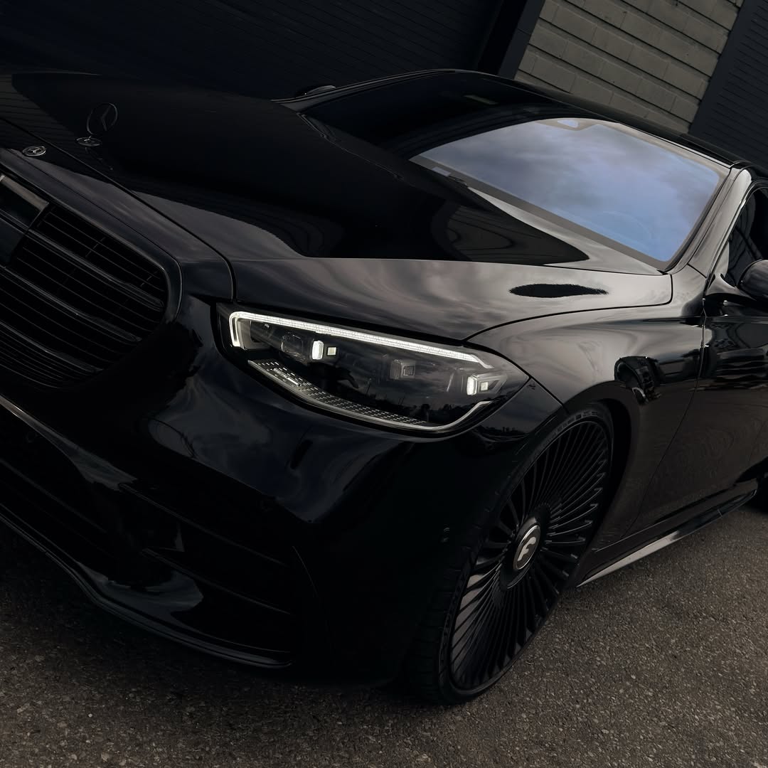 ApexDistrictX's tweet photo. 22” Forgiato Trimestre on this S-class 🤤 https://t.co/UpI5TLJ2O3